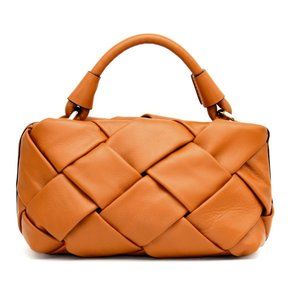 Genuine leather hand bag with strap and zipper